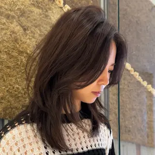 ミディアム 田中 優菜のヘアスタイル