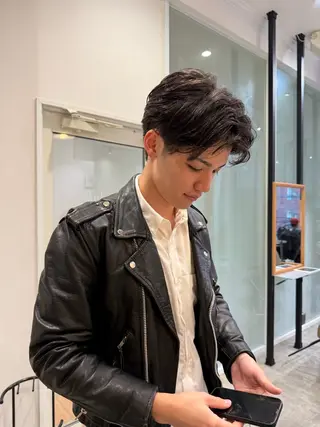 ショート keshiki大名 ISSEIのヘアスタイル