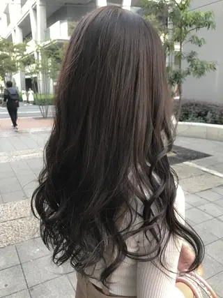 ロング カラー 【透明感、艶髪】西村 有司のヘアスタイル