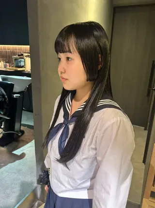ロング 山本 夏樹のヘアスタイル