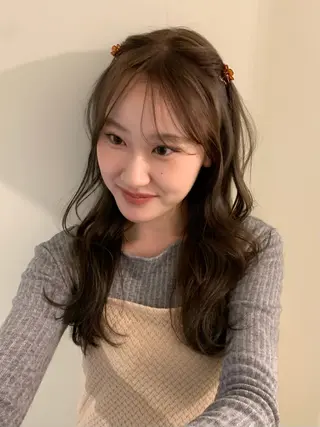 ロング カラー 落合希 Olivebeigeのヘアスタイル