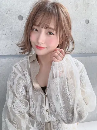 セミロング カラー 🥞ベージュ系カラー 【すずきりほ】🥞のヘアスタイル