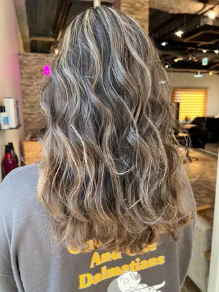 ロング カラー ヘアカラー&縮毛矯正 STAR☆RIVERのヘアスタイル