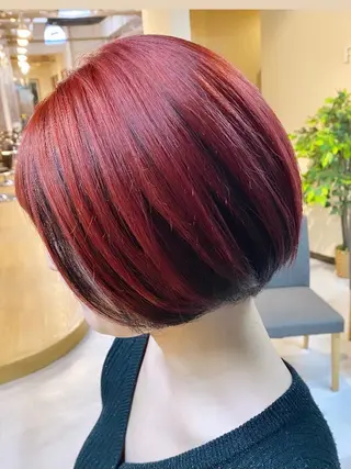 ショート カラー 女性目線でつくる ボブ縮毛矯正のヘアスタイル