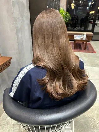 ロング カラー 新川 月菜のヘアスタイル
