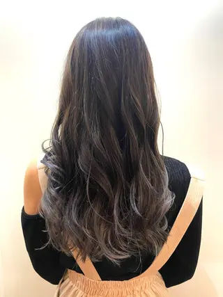 カラー 氷見 早祐香のヘアスタイル