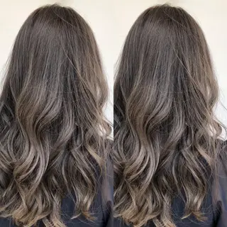 セミロング カラー サワタ ミサのヘアスタイル