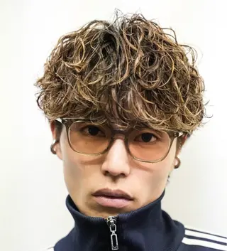 カラー パーマ ヘアアレンジ メンズ (メンズ特化)AKI /古本晃大のヘアスタイル