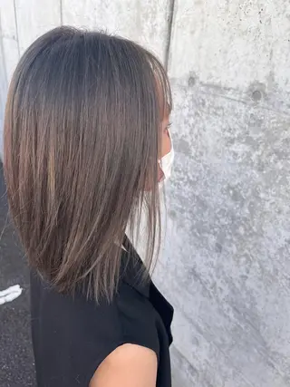 セミロング 栗原 志穂のヘアスタイル