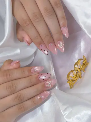 ネイル MIKA LILYのネイルデザイン