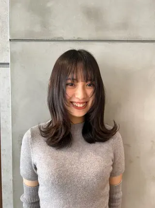 セミロング 新宿三丁目 田中美由紀のヘアスタイル