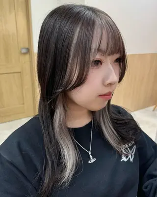 ミディアム カラー 縮毛矯正/髪質改善 インナーカラーせいぎのヘアスタイル