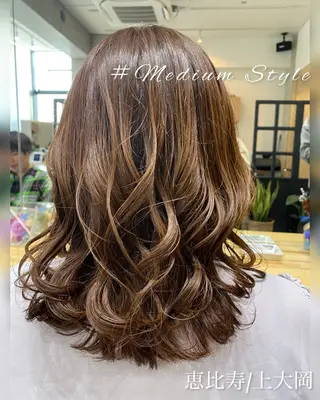ミディアム カラー 似合う髪型見つけます AYAKAのヘアスタイル