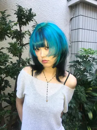 ミディアム カラー ヘアアレンジ HARUNA/原宿/ デザイン/カットのヘアスタイル