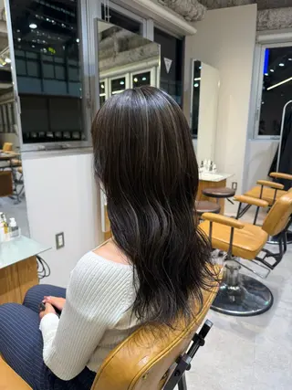 ロング SARA 【大阪梅田】のヘアスタイル