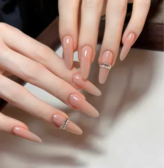 ネイル Dione Nail きよみのネイルデザイン