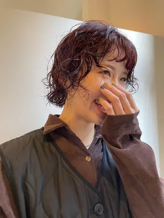 ショート カラー パーマ やまさきえりこ ニュアンスパーマのヘアスタイル