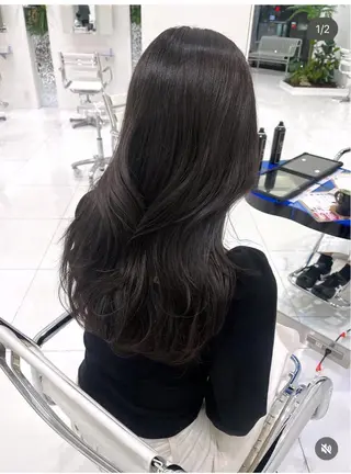 カラー 魚住 英弥のヘアスタイル