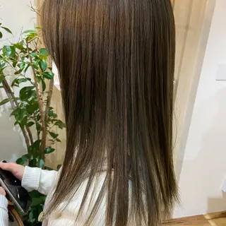 セミロング カラー SALTWATER AYARIのヘアスタイル