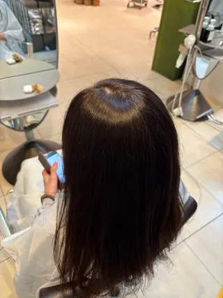 ロング 金 莉世のヘアスタイル