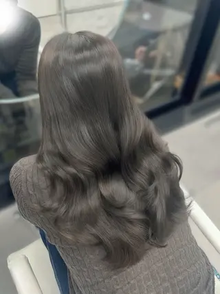ロング カラー すがぷぅＩ透明感 赤み消しカラーのヘアスタイル