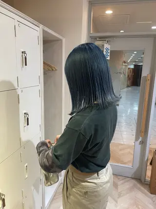 ショート カラー UMEDA FIGAROのヘアスタイル