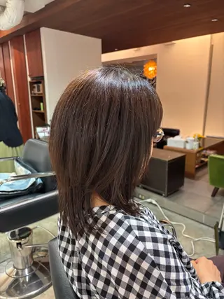 ミディアム イナイ ハルカのヘアスタイル