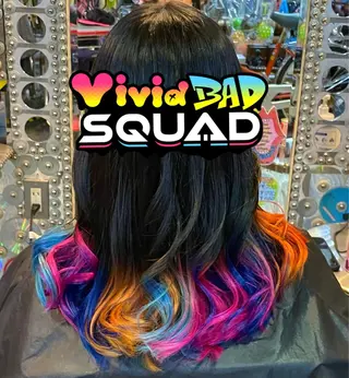 ミディアム カラー ヘアアレンジ ♮やっしー♮ 🌈派手髪🌈のヘアスタイル