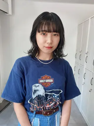 ミディアム サトウ ナナのヘアスタイル