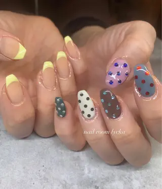 ネイル ネイルルームリッカ 𝐦𝐚𝐲𝐮のネイルデザイン