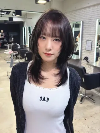 ミディアム カラー yu-kaハッシュ カット/レイヤーのヘアスタイル