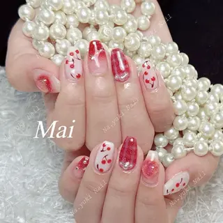 ネイル 🦋 Queenieのネイルデザイン