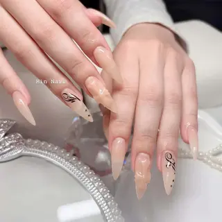 ネイル Hin Nailのネイルデザイン