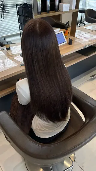 ロング 苗村 梨愛のヘアスタイル