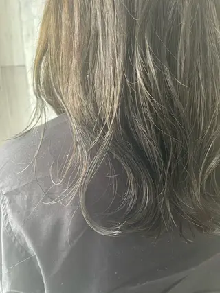 ロング カラー 岩下 侑里のヘアスタイル