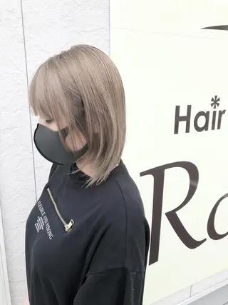 ショート カラー LOOP hairのヘアスタイル