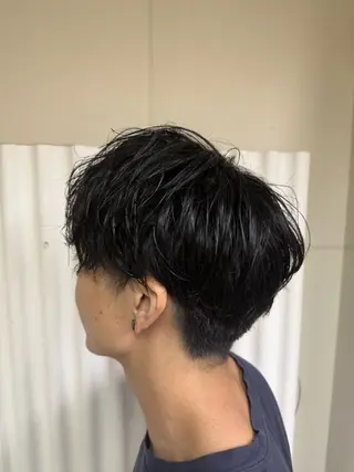 パーマ メンズ 鶴 章英のヘアスタイル