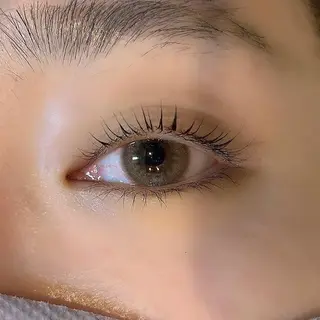 マツエク・マツパ ヤマダ サクラのヘアスタイル