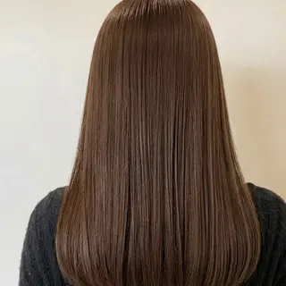 ロング 透明感カラー特化若山 結愛のヘアスタイル