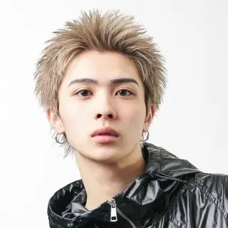 メンズ シャドウパーマ／骨格 矯正カット　トモキのヘアスタイル
