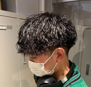 ミディアム パーマ メンズ 横浜駅メンズパーマ師 🌀岩﨑弘成🌀のヘアスタイル