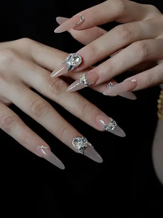 ミディアム ティキ Pono Nailsのネイルデザイン