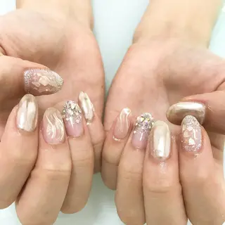 ネイル 板垣 綾乃のネイルデザイン
