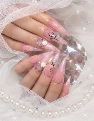 ネイル 【Laule‘a 】のネイルデザイン