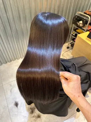ロング レイヤー/ブリーチ iwamiya岩見谷のヘアスタイル