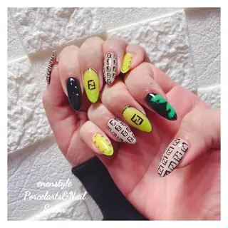 ミディアム ネイル 🐾enen style 🐾のネイルデザイン