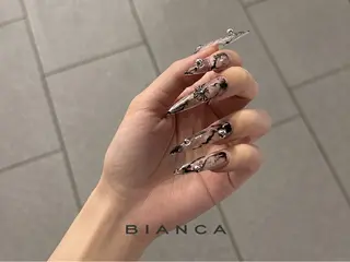 ネイル Bianca SHIRANEのネイルデザイン
