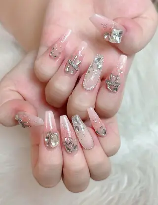 ネイル HIN NAILのネイルデザイン