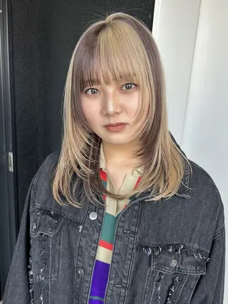 セミロング ハイトーン/艶髪 🥀那波のヘアスタイル
