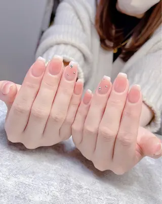 ミディアム めぐみのネイルサロン スタッフ練習のネイルデザイン